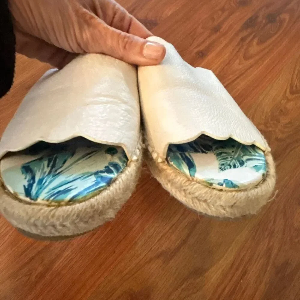 J. McLaughlin Aeries white genuine leather slides with palm print insole espadri